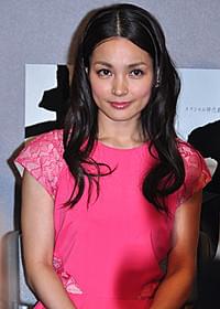 「大岡越前」に出演する国仲涼子