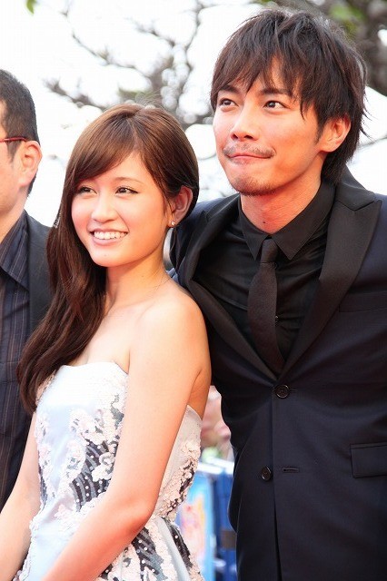 前田敦子、沖縄映画祭に女優として“凱旋” 千葉真一は貫禄の笑顔
