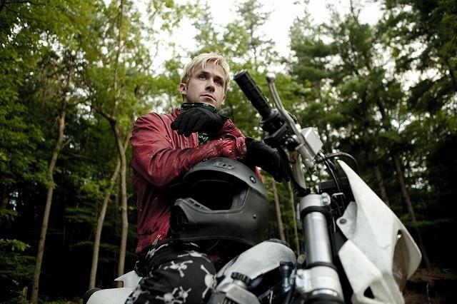 R・ゴズリングのバイクアクションは必見 D・シアンフランス監督新作の予告公開