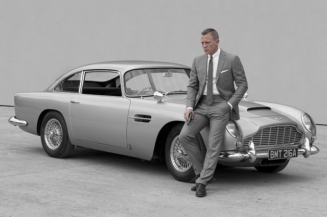 “007”の魅力がこの1枚に凝縮！