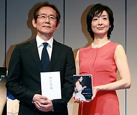 夫婦でトークショーを行った周防正行監督と草刈民代「終の信託」