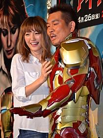 夫婦でイベントに参加した藤本敏史と木下優樹菜「アイアンマン」