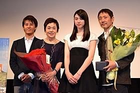 若手女優・三吉彩花が初主演「旅立ちの島唄 十五の春」