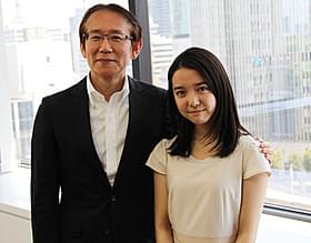 意気込みを語った周防正行監督と上白石萌音「舞妓はレディ」