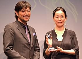 仏カンヌから帰国したばかりの河瀬直美監督と別所哲也