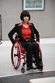 劇場版「ATARU」で車椅子の管理官を演じる松雪泰子「劇場版 ATARU THE FIRST LOVE&THE LAST KILL」