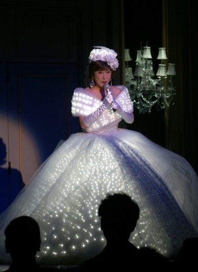 小林幸子、50周年新衣装を披露 蛍になって暗闇照らし紅白復活へ - 画像5