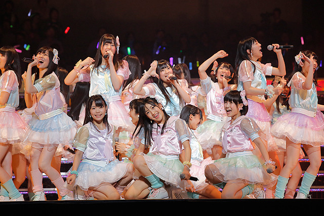 AKB48グループ研究生103人、単独武道館コンサートでフレッシュな魅力全開 - 画像23