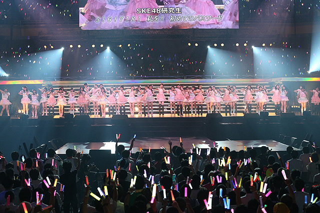 AKB48グループ研究生103人、単独武道館コンサートでフレッシュな魅力全開 - 画像24