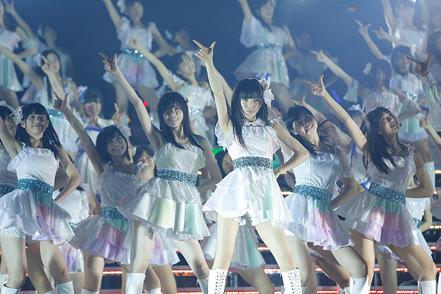 AKB48グループ研究生103人、単独武道館コンサートでフレッシュな魅力全開 - 画像32