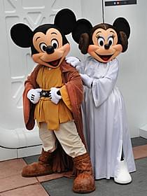 スター・ウォーズの衣装を着たミッキーたち「スター・ウォーズ」