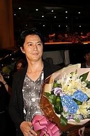 香港に上陸した福山雅治「真夏の方程式」