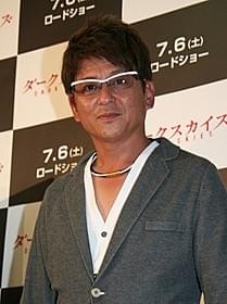 ホラー映画のイベントに登場した哀川翔「ダークスカイズ」
