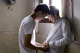 「ただの友達?」の一場面「少年、少年に会う」