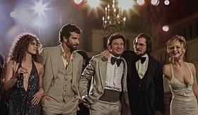 「アメリカン・ハッスル」の一場面「アメリカン・ハッスル」