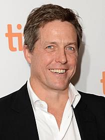 英海軍情報部のトップを演じるグラント「マン・オブ・スティール」