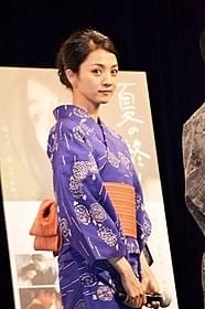 艶やかな浴衣姿で登場した満島ひかり「夏の終り」