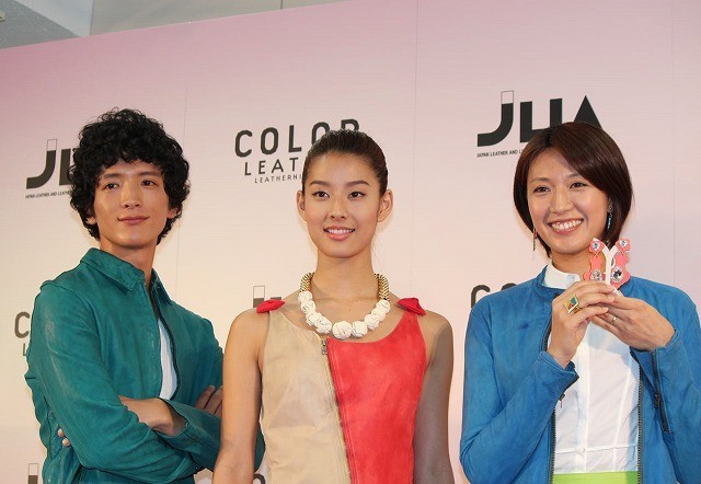 すみれ、渡部豪太、浅尾美和が「レザーニスト2013」に就任し、カラーレザーをPR