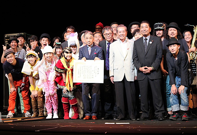 コメディ栄誉賞を受賞した堺正章が出席した 第6回したまちコメディ映画際in台東クロージングセレモニー