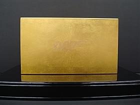金箔がまばゆく輝く「007黄金BOX」「007/ゴールドフィンガー」