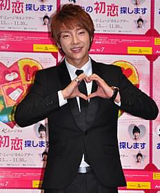 初恋の思い出を語ったユナク「あなたの初恋探します」
