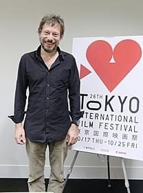 監督業に意欲を見せるマチュー・アマルリック「赤と黒」