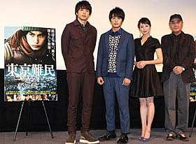 「東京難民」完成披露試写会に出席した 中村蒼、大塚千弘、青柳翔、佐々部清監督「東京難民」