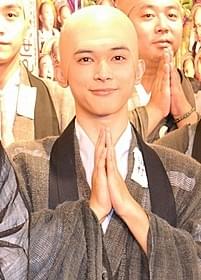 坊主役に挑んだ吉沢亮「男子高校生の日常」