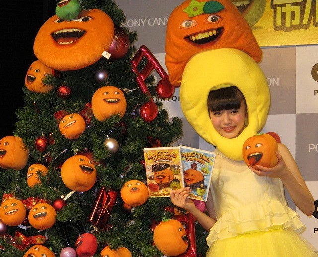 レモンのかぶりもの姿で登場したAKB48市川美織