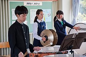 「楽隊のうさぎ」の一場面「楽隊のうさぎ」