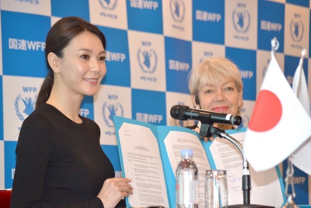 知花くらら、日本人初の国連WFP大使に「情熱をもって活動を伝えていきたい」