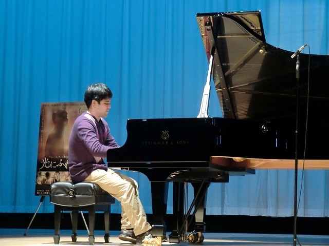 盲目のピアニスト、ホアン・ユィシアン来日 「夢を追いかける映画」と主演作PR - 画像2