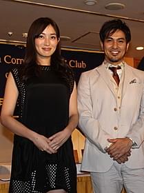 会見に出席した北村一輝と高梨臨「KILLERS キラーズ」