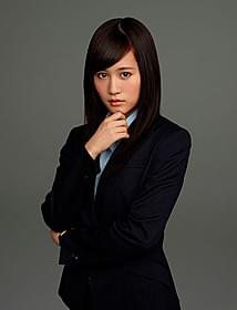 「エイトレンジャー2」でヒロインの 女性記者を演じる前田敦子「エイトレンジャー」
