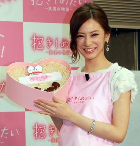 「抱きしめたい」の妻・北川景子の手作りチョコに、夫・錦戸亮大照れで「うまいわあ」