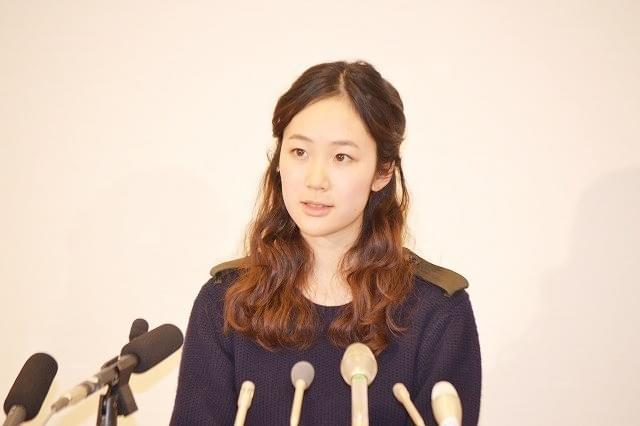 「小さいおうち」ベルリン銀熊賞の黒木華が凱旋会見「みんなでもらった賞」