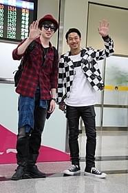 台北松山空港で熱烈な 歓迎を受けたAKIRAと城田優「GTO」