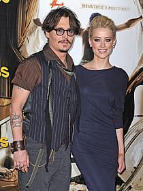幸せいっぱいのジョニー・デップとアンバー・ハード「ラム・ダイアリー」