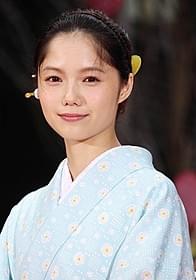 着物姿を披露した宮崎あおい「神様のカルテ」