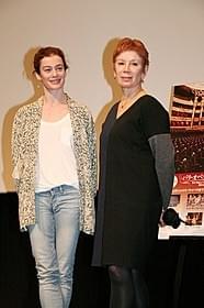 オレリー・デュポン(左)とブリジット・ルフェーブル「フィガロの結婚」