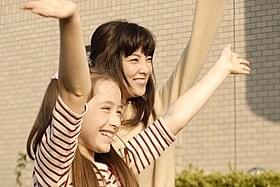 「ダンナ様はFBI ~愛の ミッション~」に主演する田中麗奈「山桜」