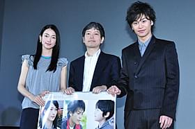 「共に歩く」初日挨拶に出席した 小澤亮太、入山法子、宮本正樹監督「共に歩く」