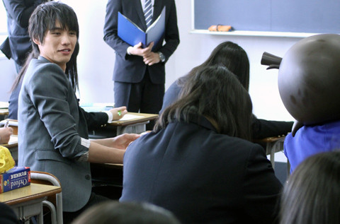「名探偵コナン」特別授業で福士蒼汰サプライズ登場に女子高生は歓声と絶叫の渦 - 画像5