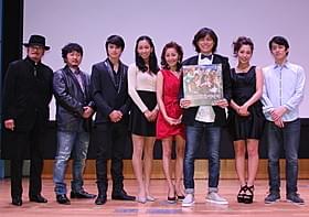 完成披露試写会に登壇した 塩谷瞬、熊切あさ美ら「歌舞伎町はいすくーる」