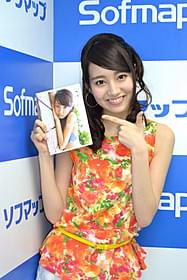握手会を行った石田佳蓮