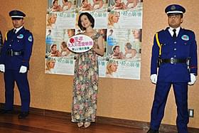 万全の警備体制のイベントに臨んだ大人AKB塚本まり子「美しい絵の崩壊」