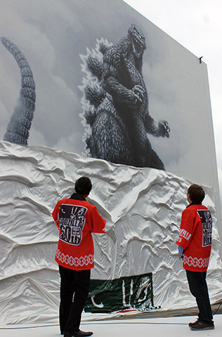 宝田明大感激 ゴジラの巨大壁画“生まれ故郷”東宝スタジオにお目見え - 画像7