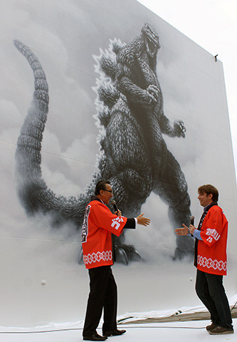 宝田明大感激 ゴジラの巨大壁画“生まれ故郷”東宝スタジオにお目見え - 画像8