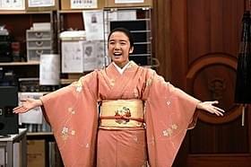 新星・上白石が憧れのフランスで「舞妓はレディ」を熱唱!「舞妓はレディ」