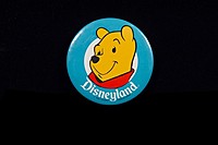ディズニーランド「くまのプーさん」缶バッジ（1982）ウォルト・ディズニー・アーカイブス